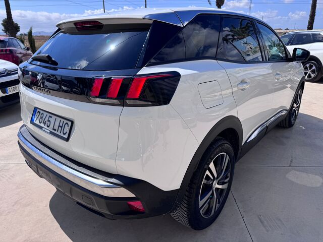 PEUGEOT 3008 ALLURE 1.2. E-THP AUTO SPANISH LHD IN SPAIN ONLY 39000 MILES 2020
